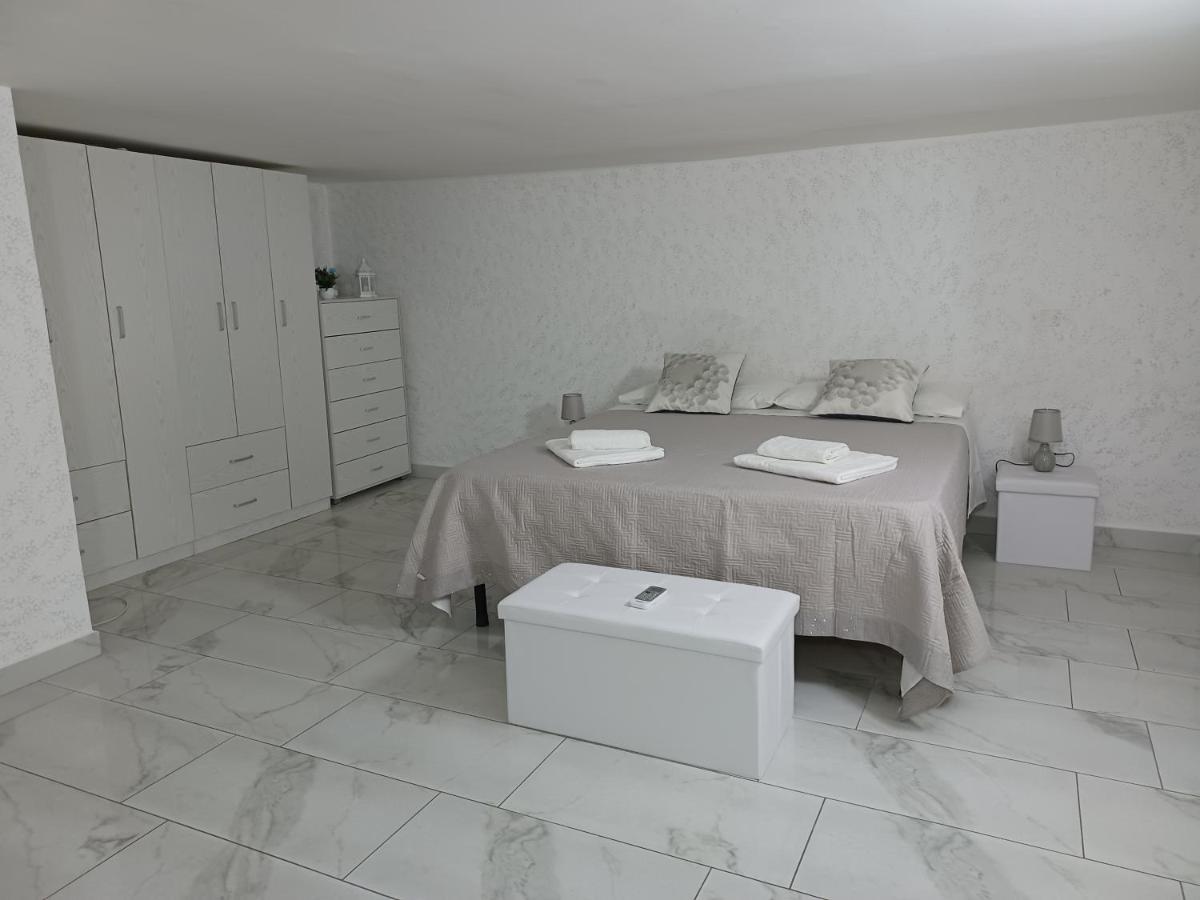 Casa Tetyana Apartment Napoli Bagian luar foto